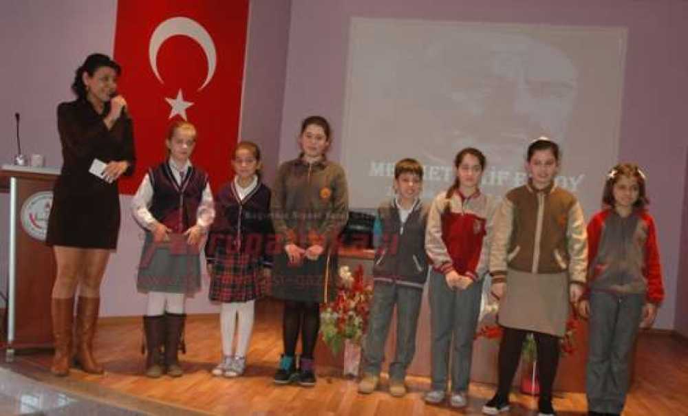 İstiklal Marşı`nı En Güzel Seher Okudu