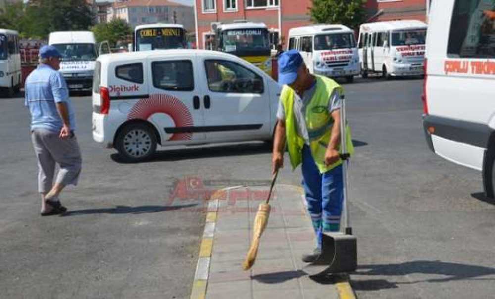 Güneşin Altında Çalışıyorlar