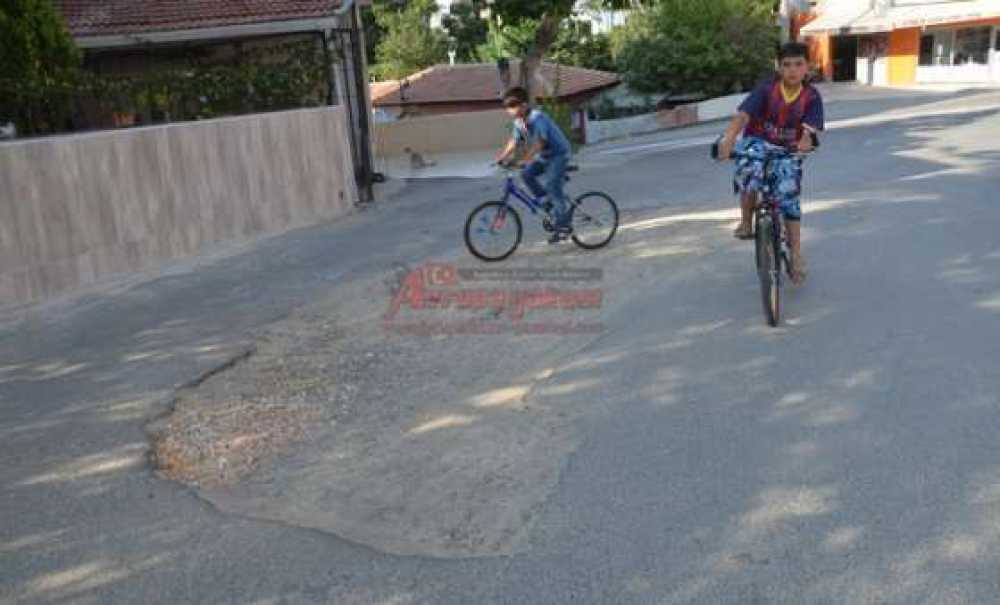 Bozuk Yollar İsyan Ettiriyor