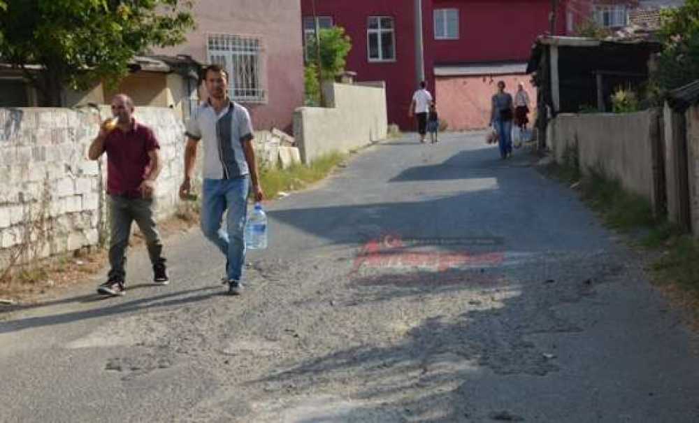 Bozuk Yollar İsyan Ettiriyor
