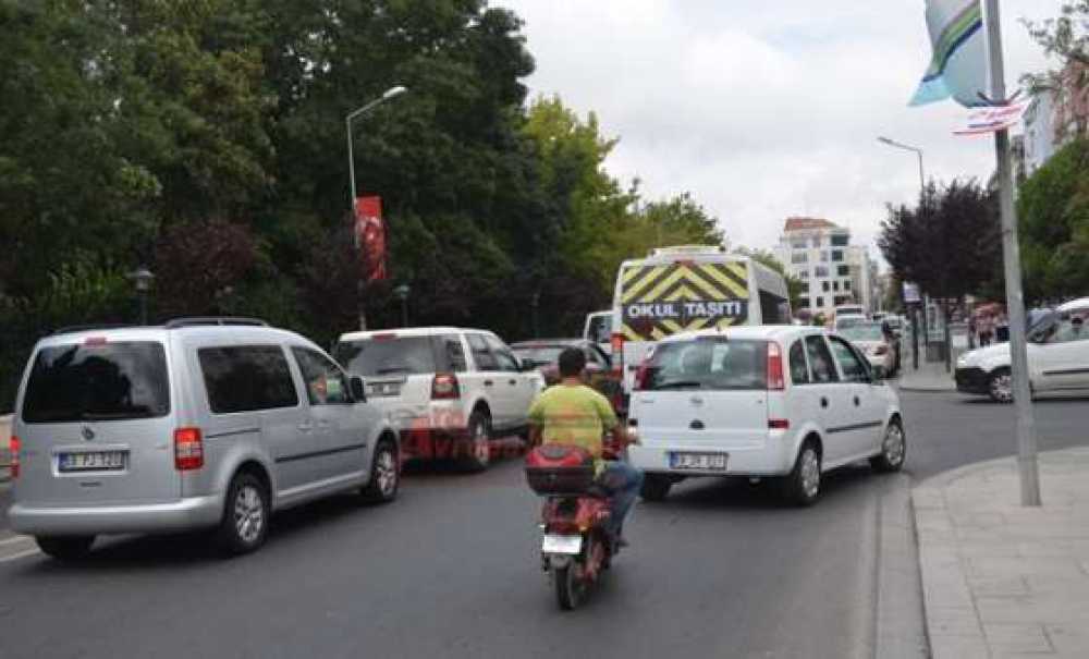 Trafik Yıldırıyor, Çıldırtıyor, Bıktırıyor