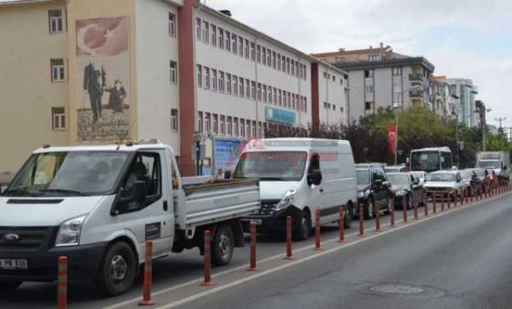 Trafik Yıldırıyor, Çıldırtıyor, Bıktırıyor