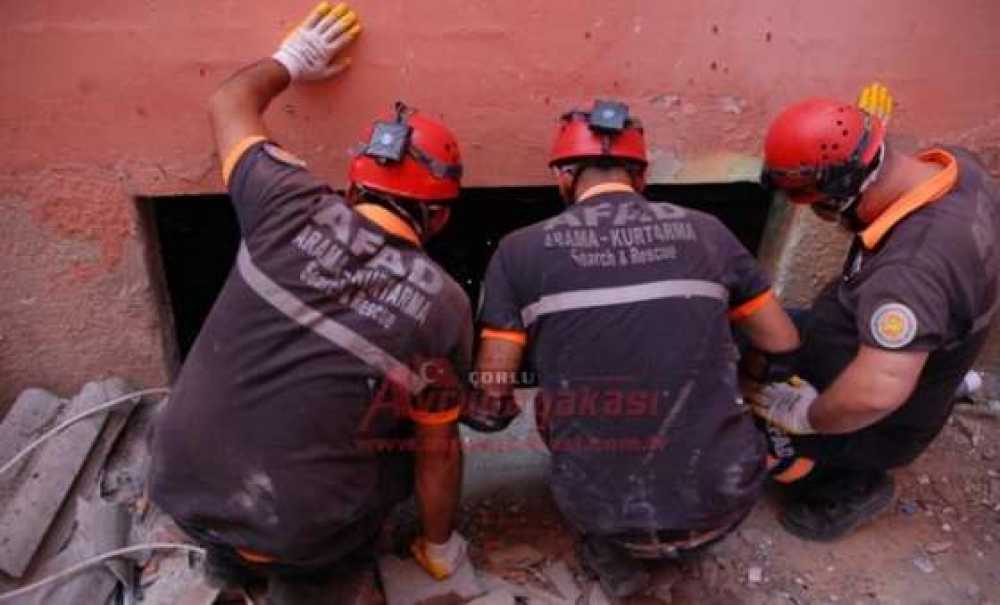 Çorlu`da Gerçeğini Aratmayan Deprem Tatbikatı