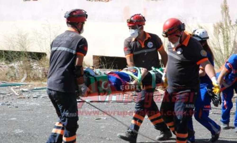 Çorlu`da Gerçeğini Aratmayan Deprem Tatbikatı
