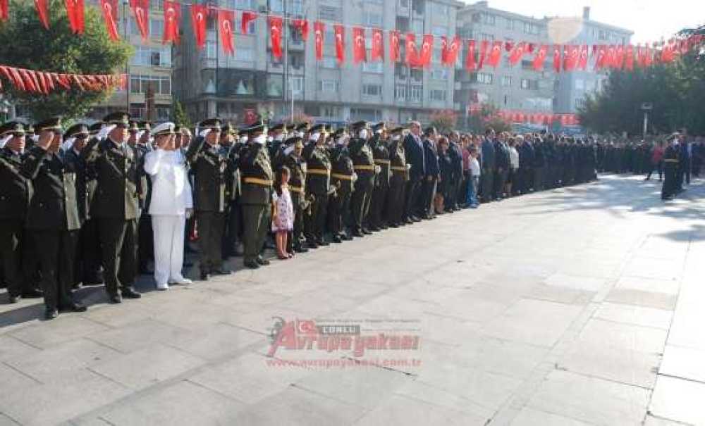 Zafer Bayramı Çorlu'da Kutlandı