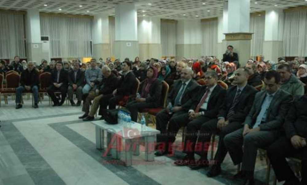 Çorlu Müftülüğü`nden Destanlaşan Çanakkale Konferansı