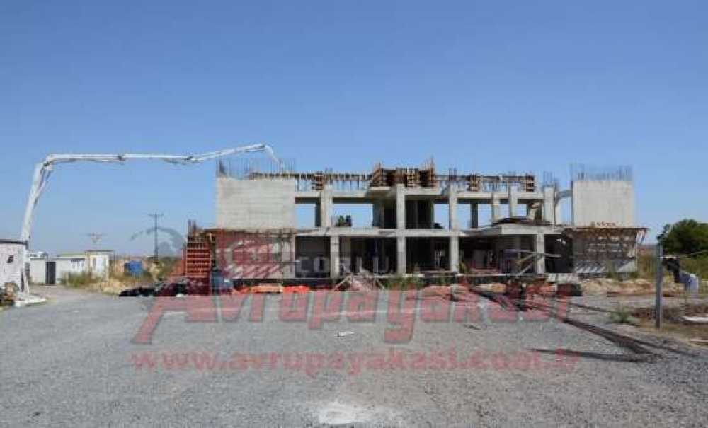 Kapalı Yüzme Havuzu İnşaatının Yapımı Sürüyor