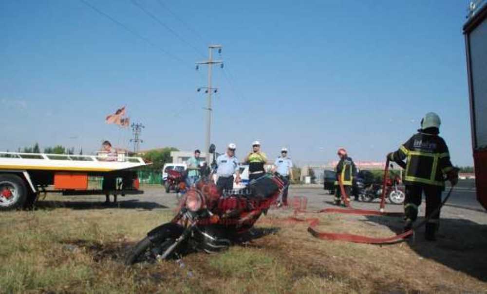 Polise Kızdı Motosikletini Yakmaya Çalıştı