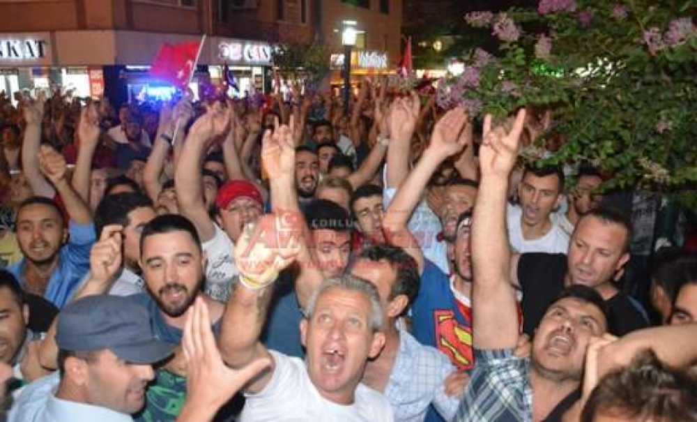 Çorlu'da Hdp Önünde Arbede (Görüntülü Haber)