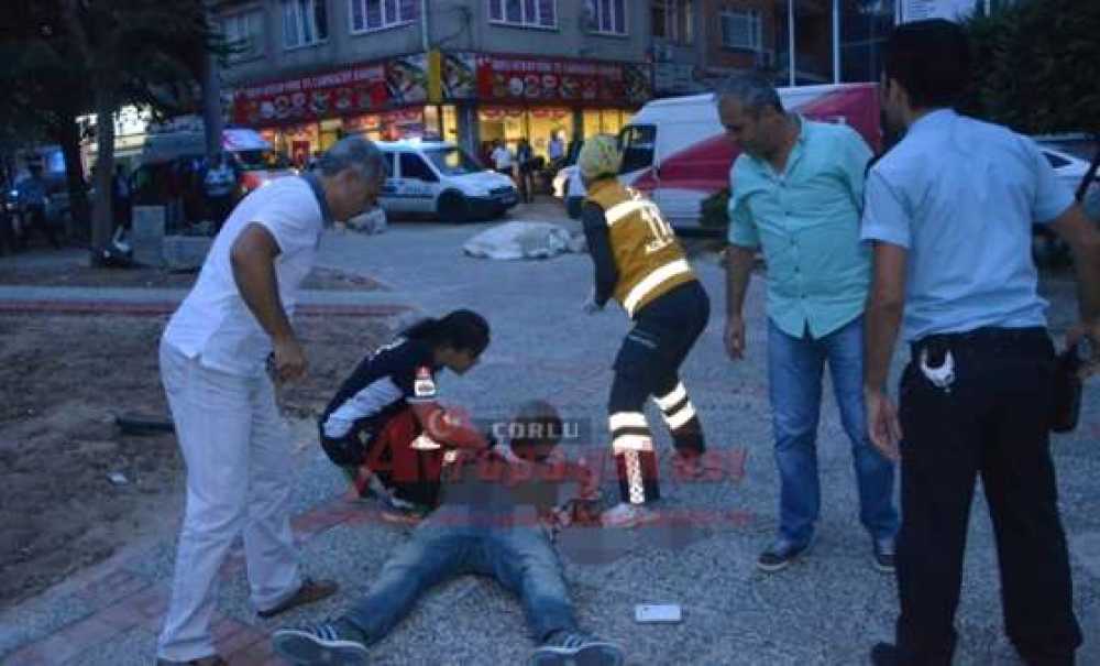 Çocuk Parkında Dehşet Anları: 2 Yaralı (Görüntülü Haber)