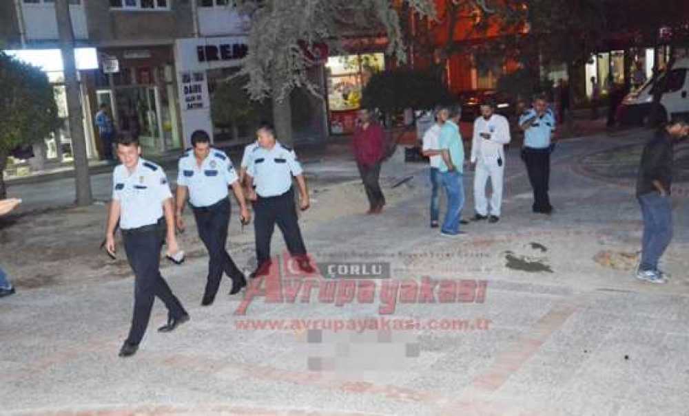 Çocuk Parkında Dehşet Anları: 2 Yaralı (Görüntülü Haber)