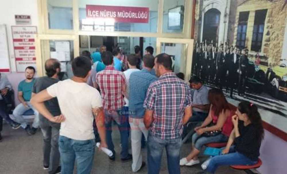 Çorlu Nüfus Müdürlüğü`nde Yoğunluk Seçim Nedeniyle Katlandı