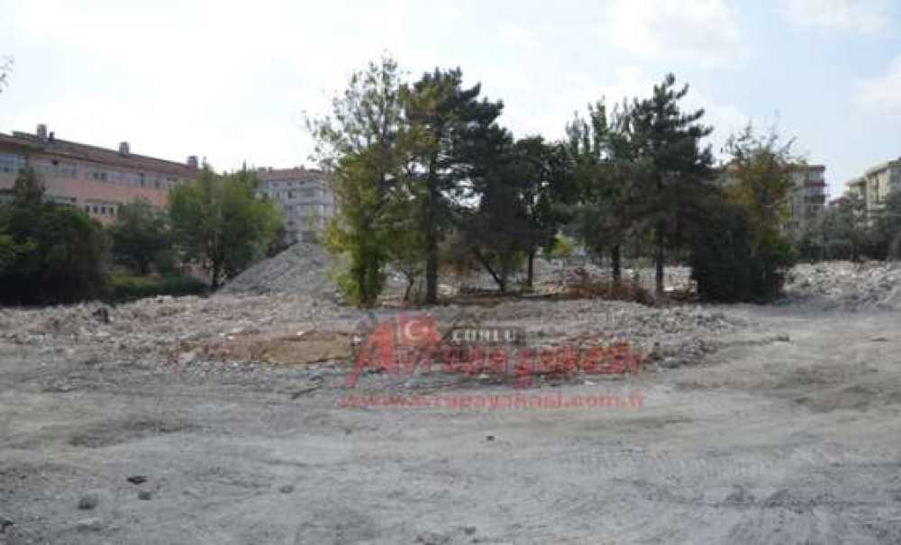 Hastane'nin Yıkım Çalışmaları Sürüyor