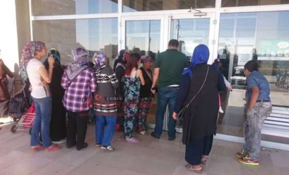 Çorlu Belediyesi'nde Yardım Yoğunluğu