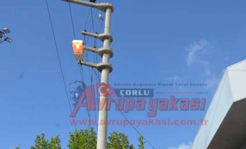 Aydınlatmalar Gündüz Vakti Yanıyor