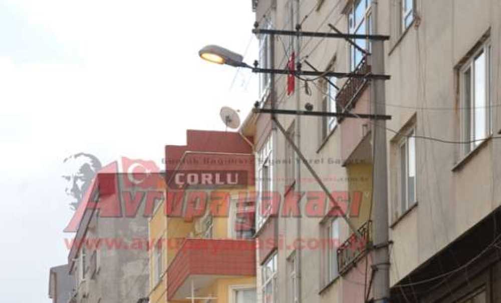 Aydınlatmalar Gündüz Vakti Yanıyor