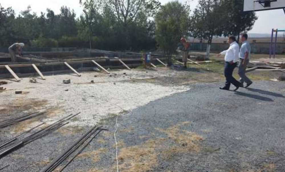 Kaymakam Kızıltoprak Okul İnşaatlarını Denetledi