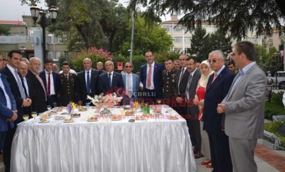 Protokol Bayramlaştı