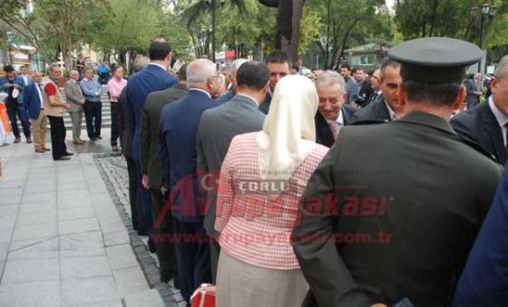 Protokol Bayramlaştı