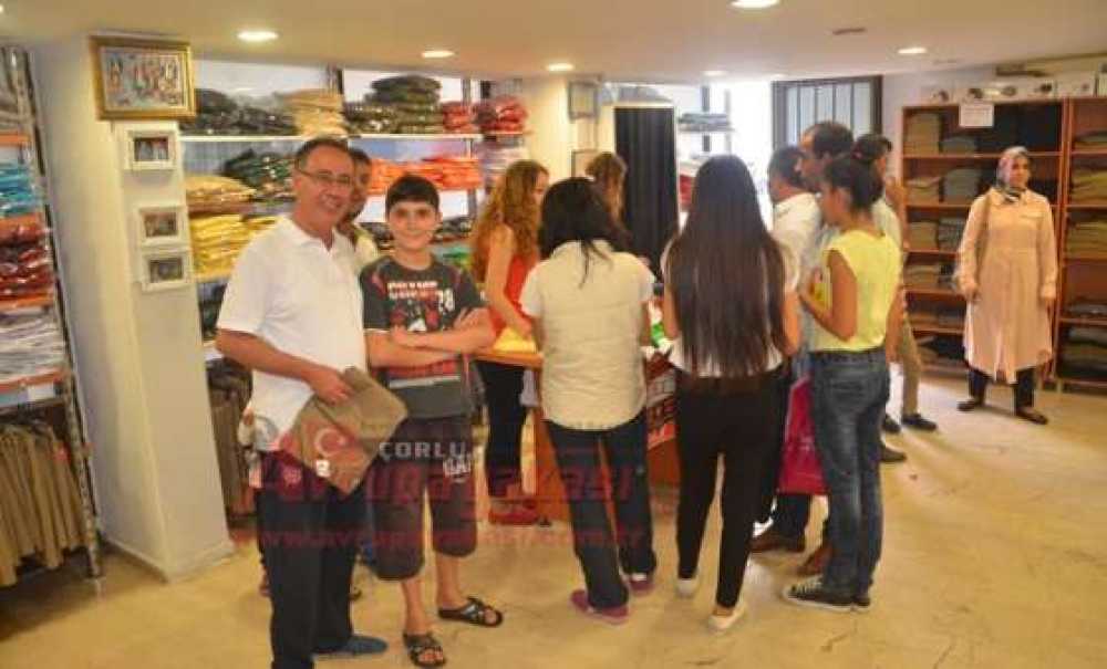 Okullar Açıldı Veliler Alışverişte