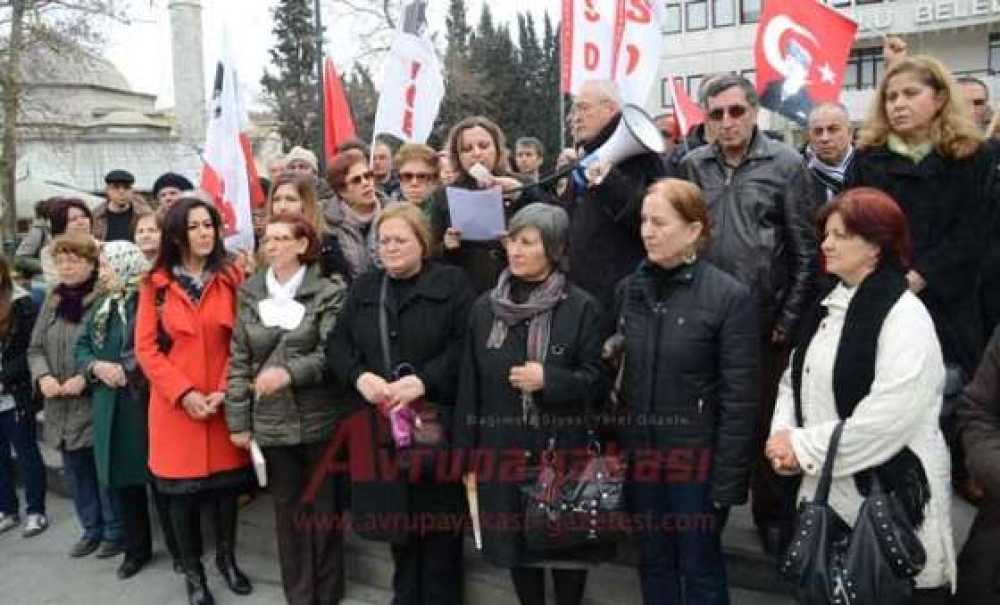 Kadınlar Günlerini Meydanda Kutladılar