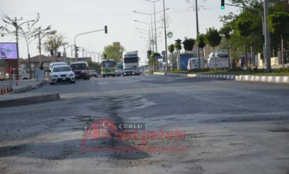 Bu Yol Türkiye'yi Avrupa'ya Bağlıyor
