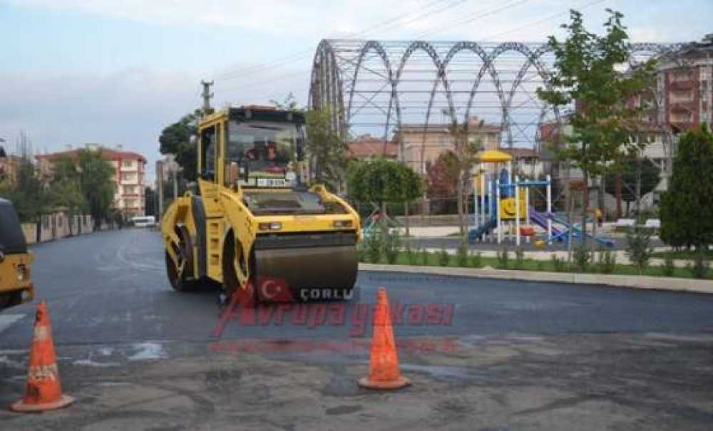 Çorlu Belediyesi Asfaltlama Çalışmalarını Sürdürüyor