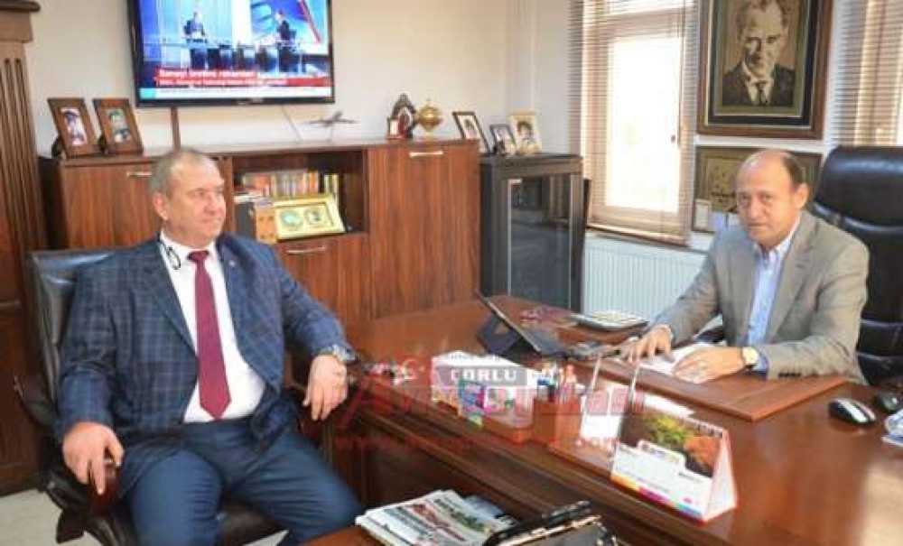 Mhp'li Muhammer Varol'dan Gazetemize Ziyaret