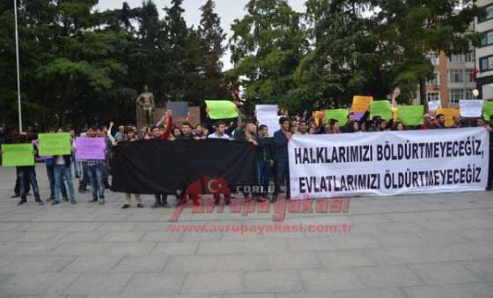 Ankara`da Ölenler Çorlu`da Anıldı