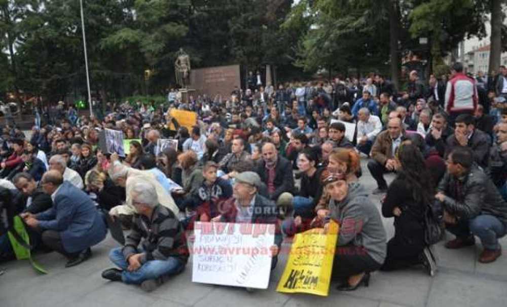 Ankara`da Ölenler Çorlu`da Anıldı