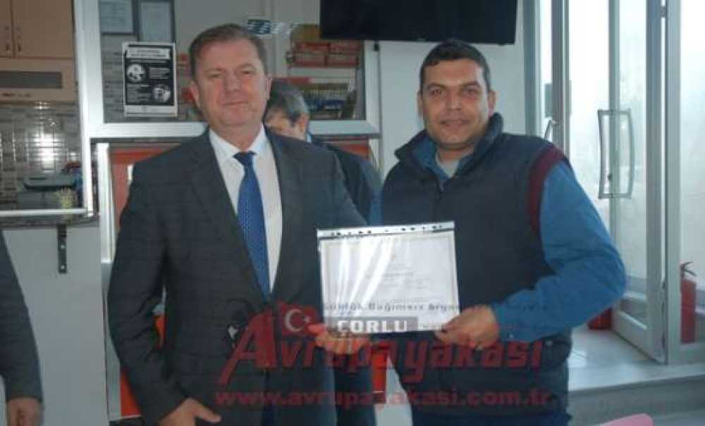 Kurban Kesim Kursunu Tamamlayanlara Belgeleri Verildi