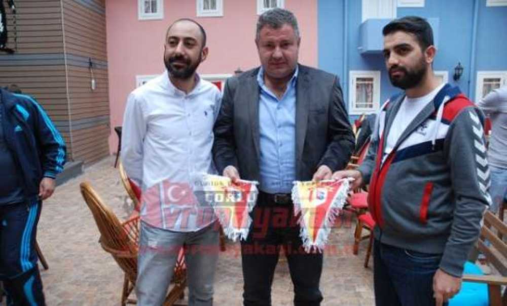 Çorluspor 1947 Ve Gebzespor Taraftarlarından Örnek Dostluk
