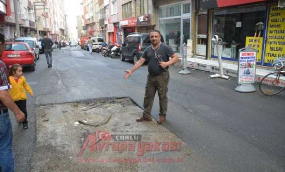 Bozuk Yollar Vatandaşı Çileden Çıkarıyor