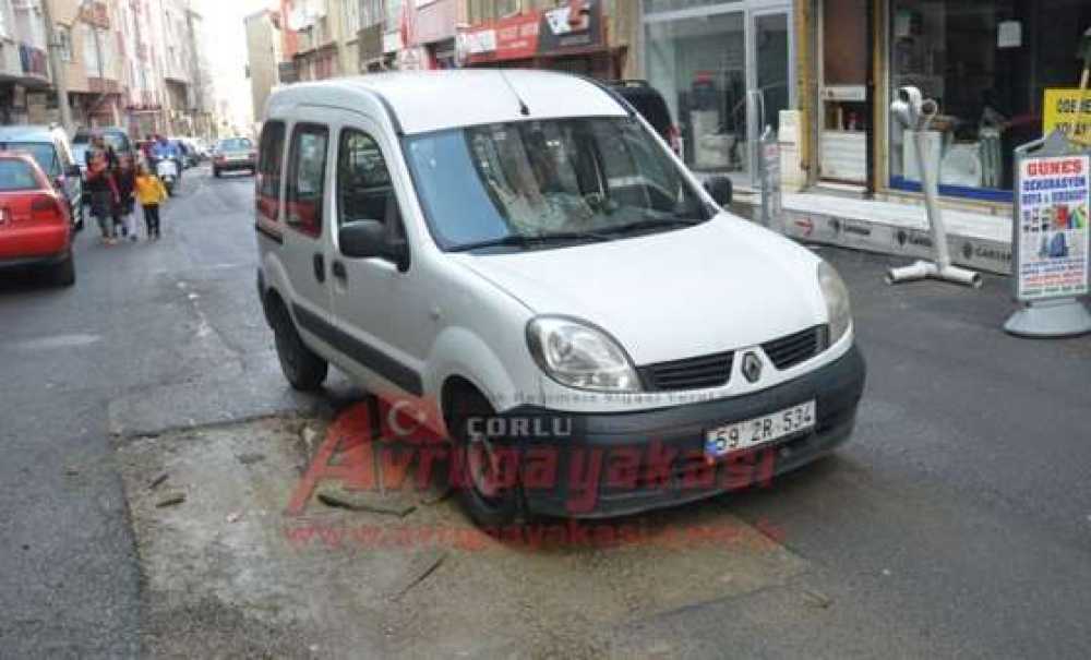 Bozuk Yollar Vatandaşı Çileden Çıkarıyor