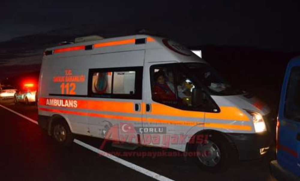 Chp Otobüsü Kaza Yaptı