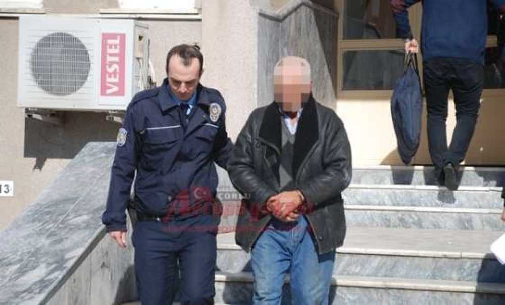 Eşini Bıçaklayan Koca Tutuklandı