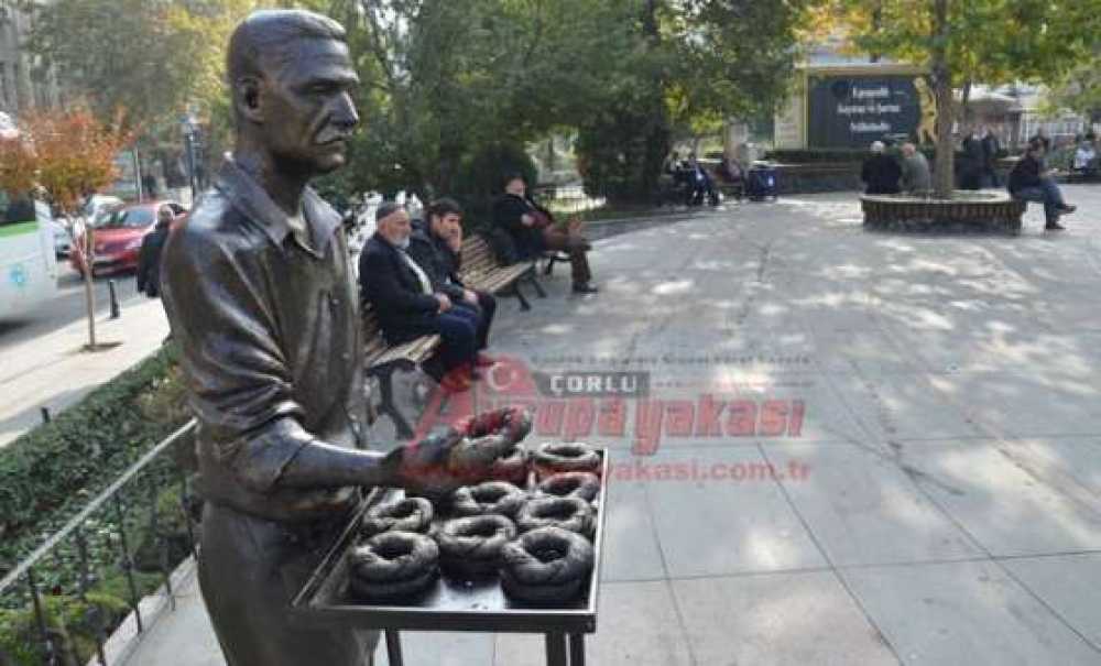Çalınan Simitler Yerine Konuldu