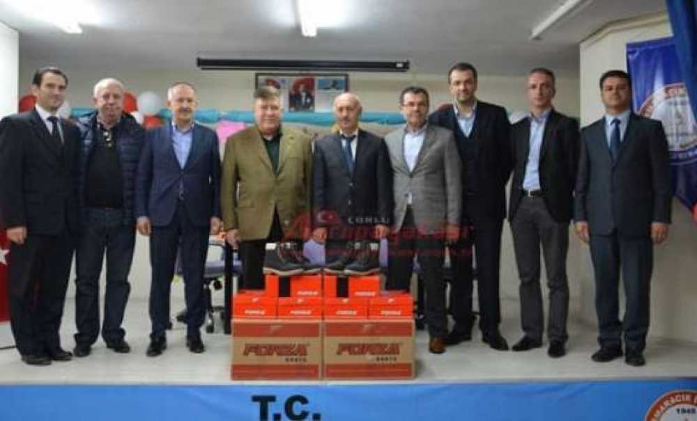 Çorlu Tso´dan İhtiyaç Sahibi 700 Öğrenciye Ayakkabı Yardımı