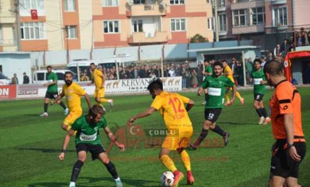 Alkışlar Çorluspor 1947`ye (Görüntülü Haber)