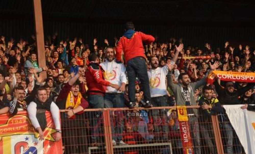 Alkışlar Çorluspor 1947`ye (Görüntülü Haber)