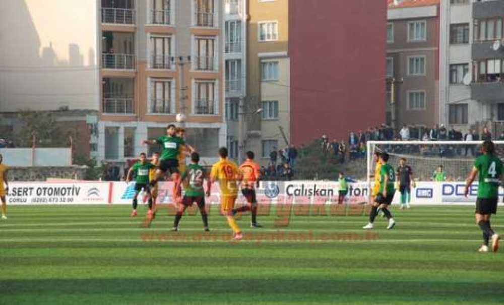 Alkışlar Çorluspor 1947`ye (Görüntülü Haber)