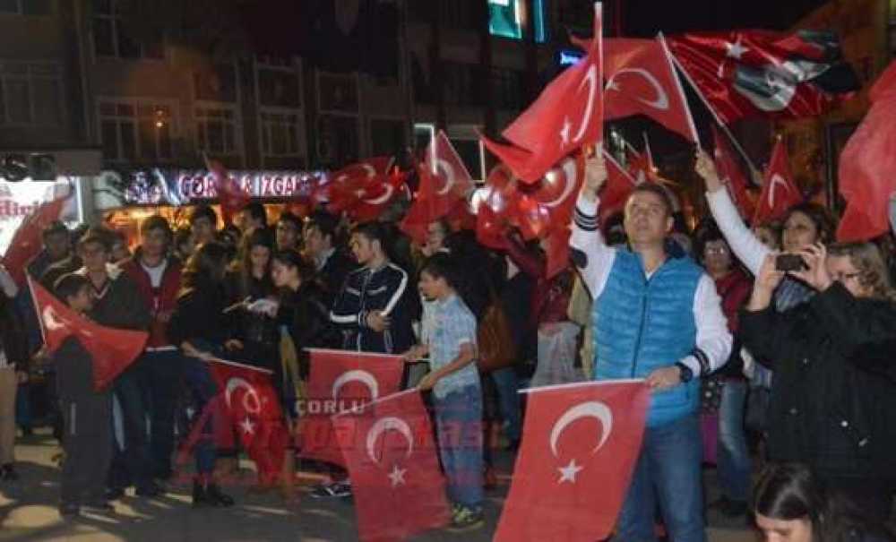 Chp`li Gençlerden Ata`ya Saygı Nöbeti
