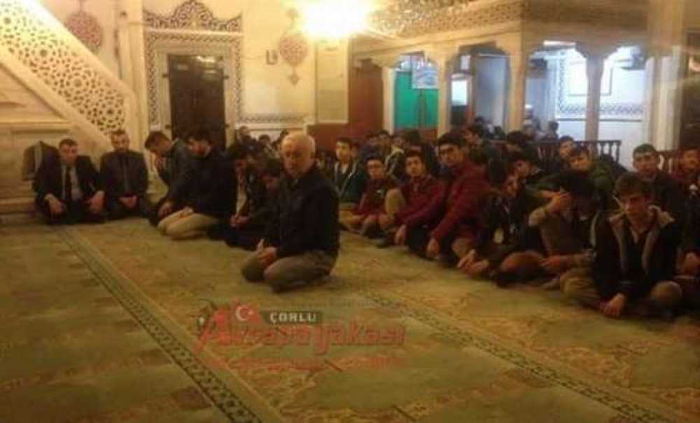 Çorlu Ülkü Ocakları Atatürk'ü Dualarla Andı