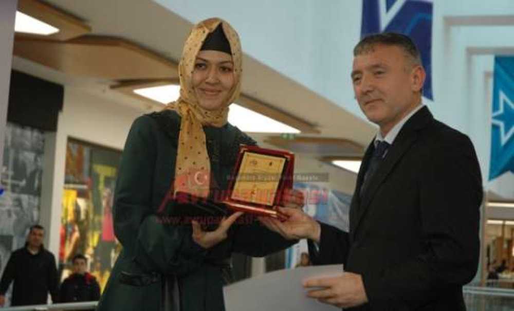 Gizli Kalemler Ödüllendirildi