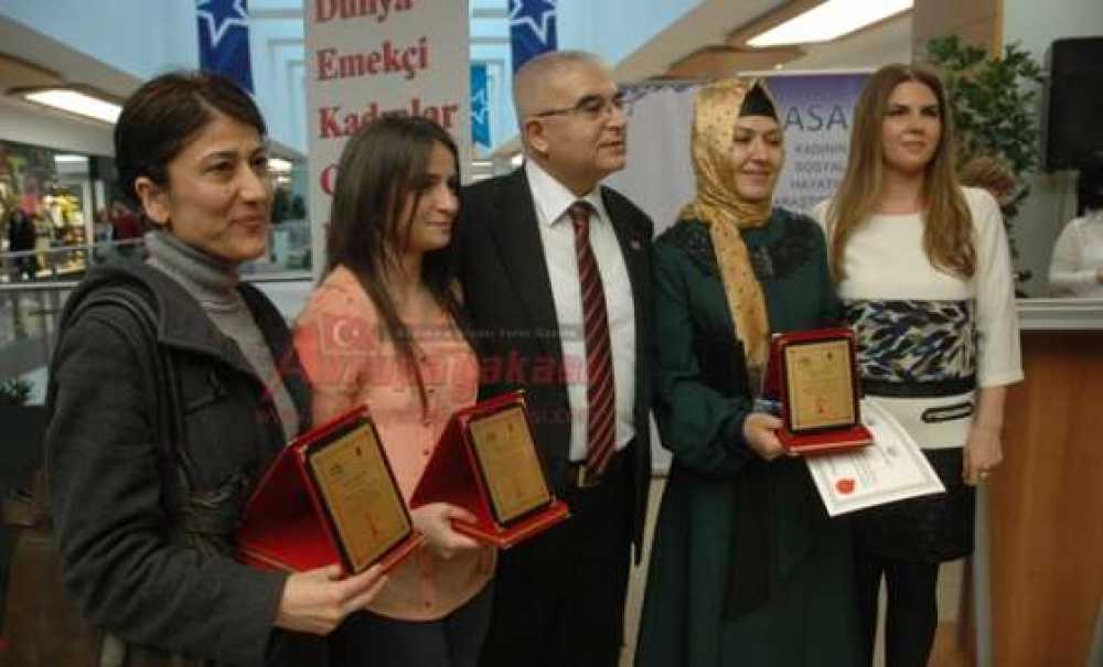 Gizli Kalemler Ödüllendirildi