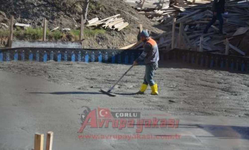 Gençlik Merkezinin Yapım Çalışmaları Sürüyor