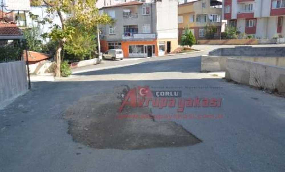 Bozuk Yollar Ne Zaman Yapılacak?