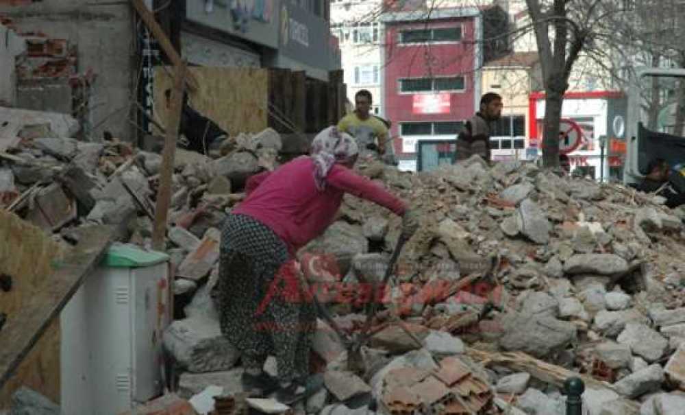 Çorlu'da Tehlikeli Yıkım