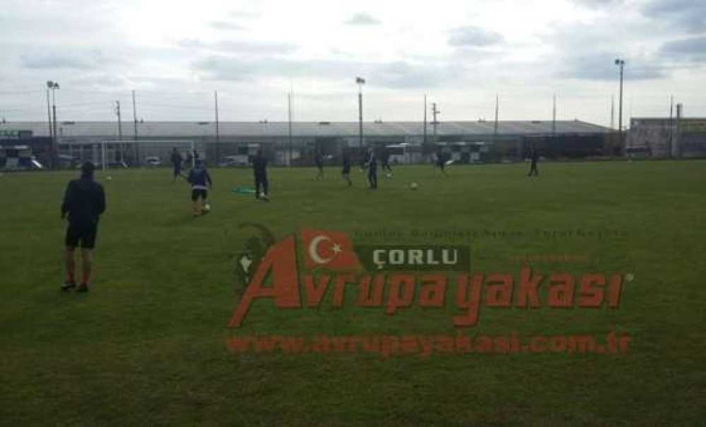 Çorluspor 1947 Çim Sahada Çalıştı