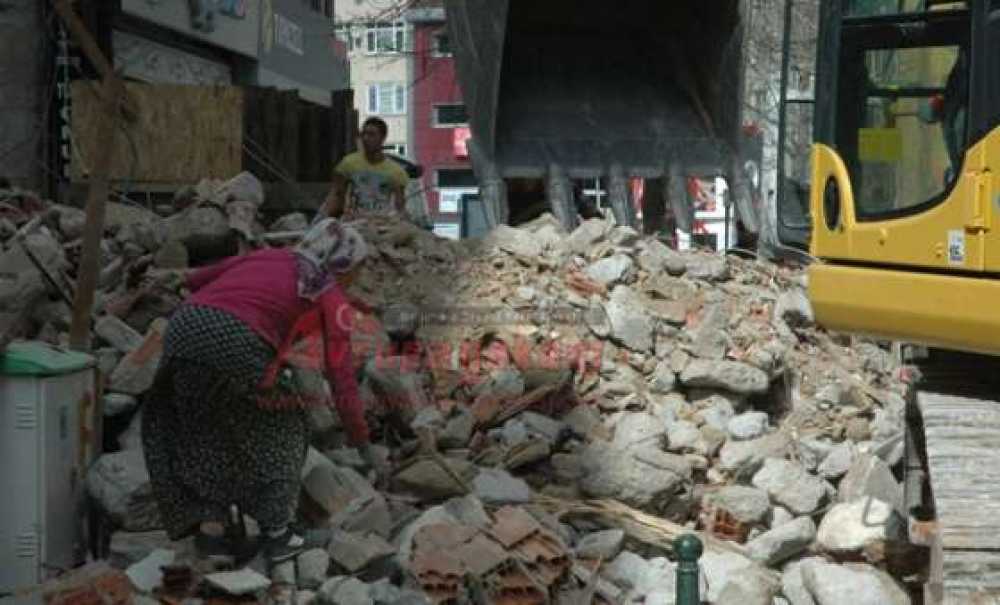 Çorlu'da Tehlikeli Yıkım